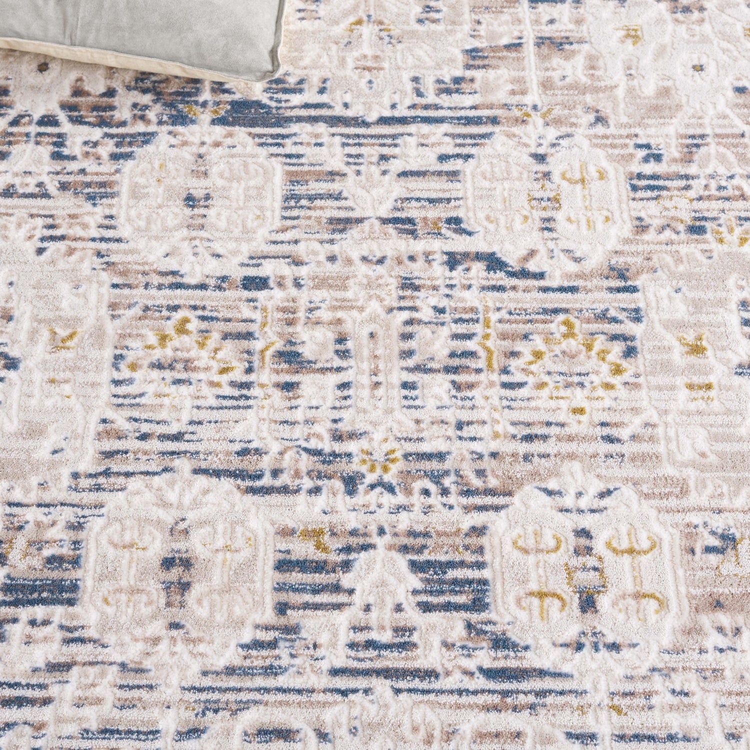 Safavieh Prestige Pte110B Beige/Blue Rug.