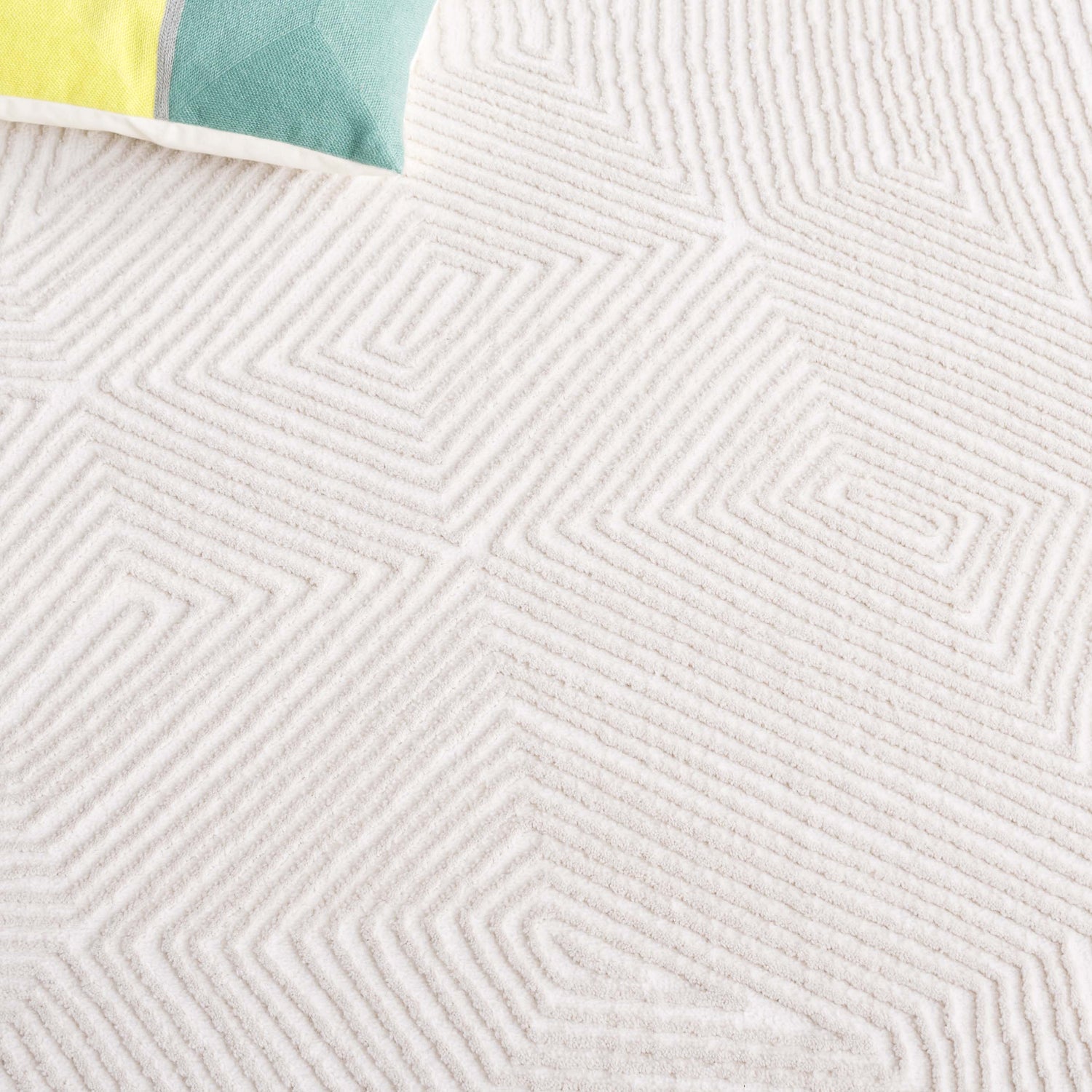 Safavieh Prestige Pte120A Ivory/Beige Rug.
