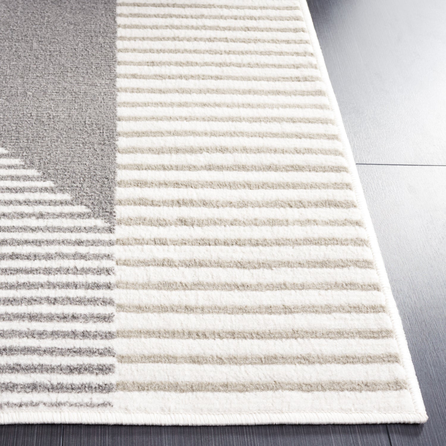 Safavieh Pyramid Pyr220A Ivory/Grey Navy Rug.