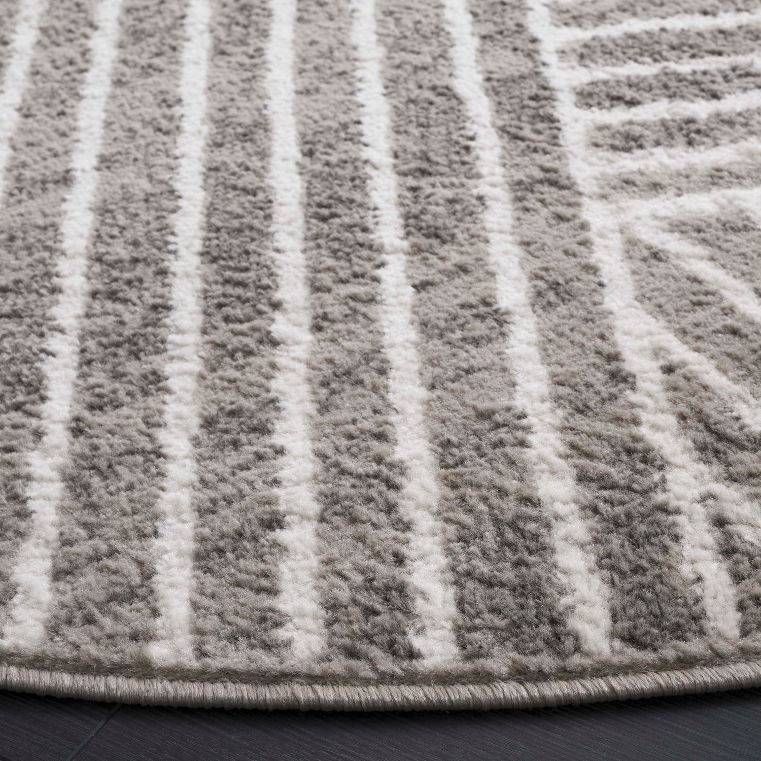 Safavieh Pyramid Pyr241F Grey/Ivory Rug.