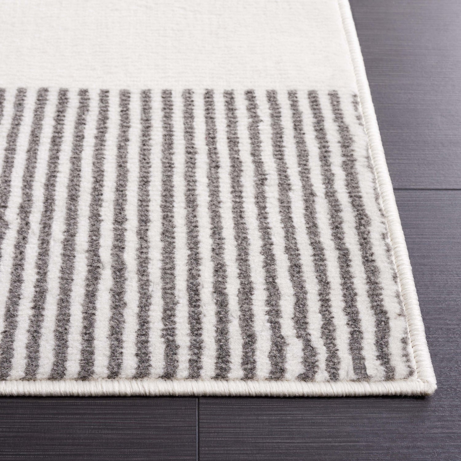 Safavieh Pyramid Pyr244A Ivory/Grey Rug.
