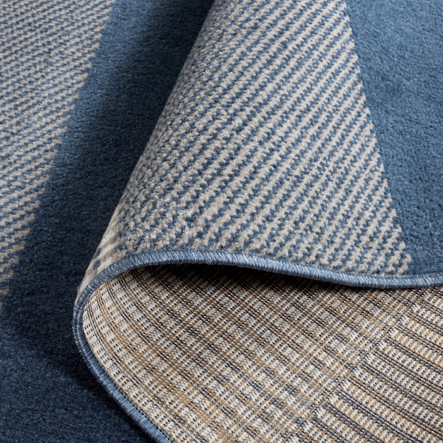 Safavieh Pyramid Pyr244N Navy/Ivory Rug.
