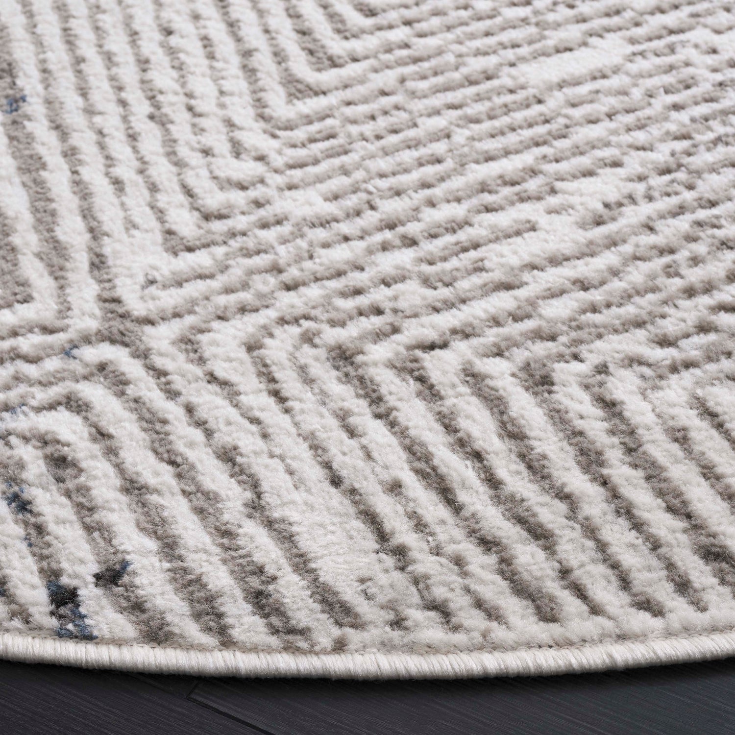 Safavieh Pyramid Pyr249A Ivory Grey/Navy Rug.