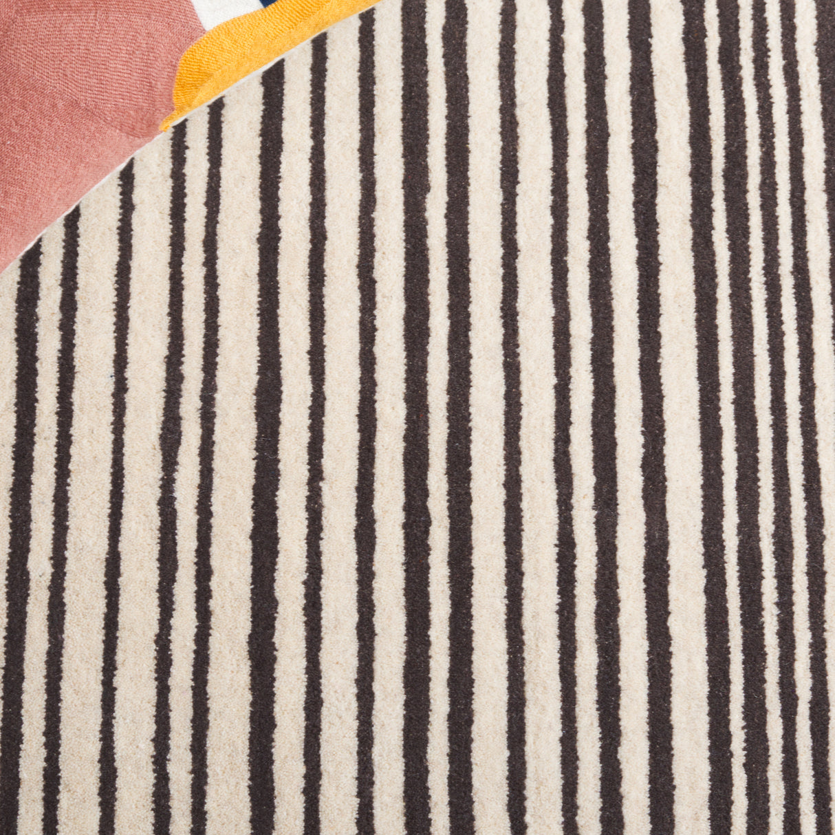 Safavieh Rodeo Drive Rd377N Ivory/Navy Rug.