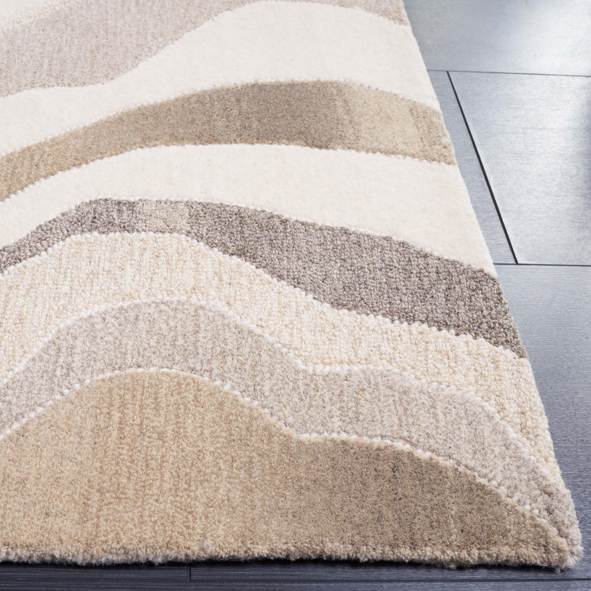 Safavieh Rodeo Rd404F Ivory/Grey Rug.