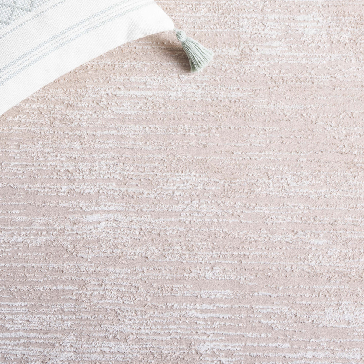 Safavieh Revive Rev106U Pink/Ivory Rug.