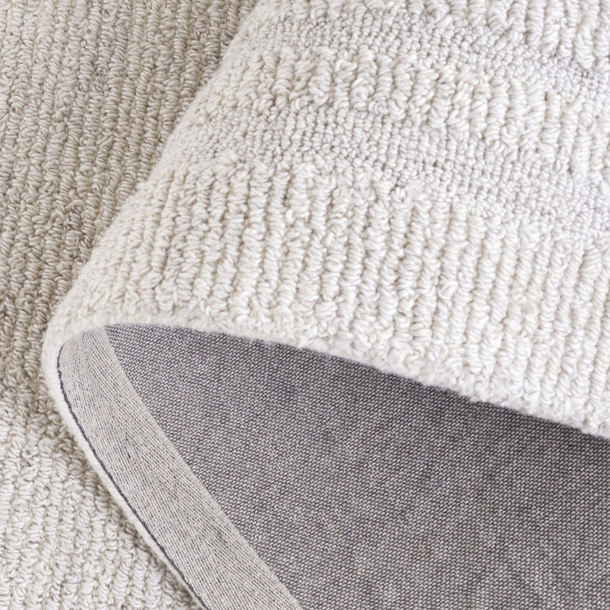 Safavieh Renewal Rnw211B Light Beige Rug.