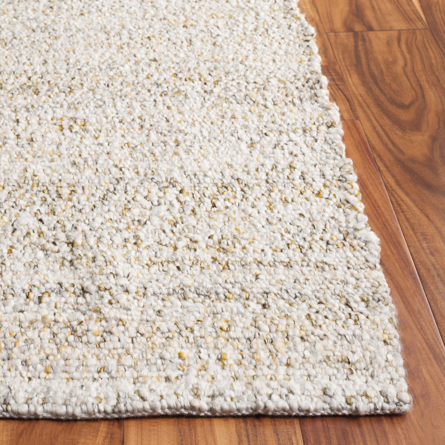 Safavieh Renewal Rnw601D Beige/Gold Rug.