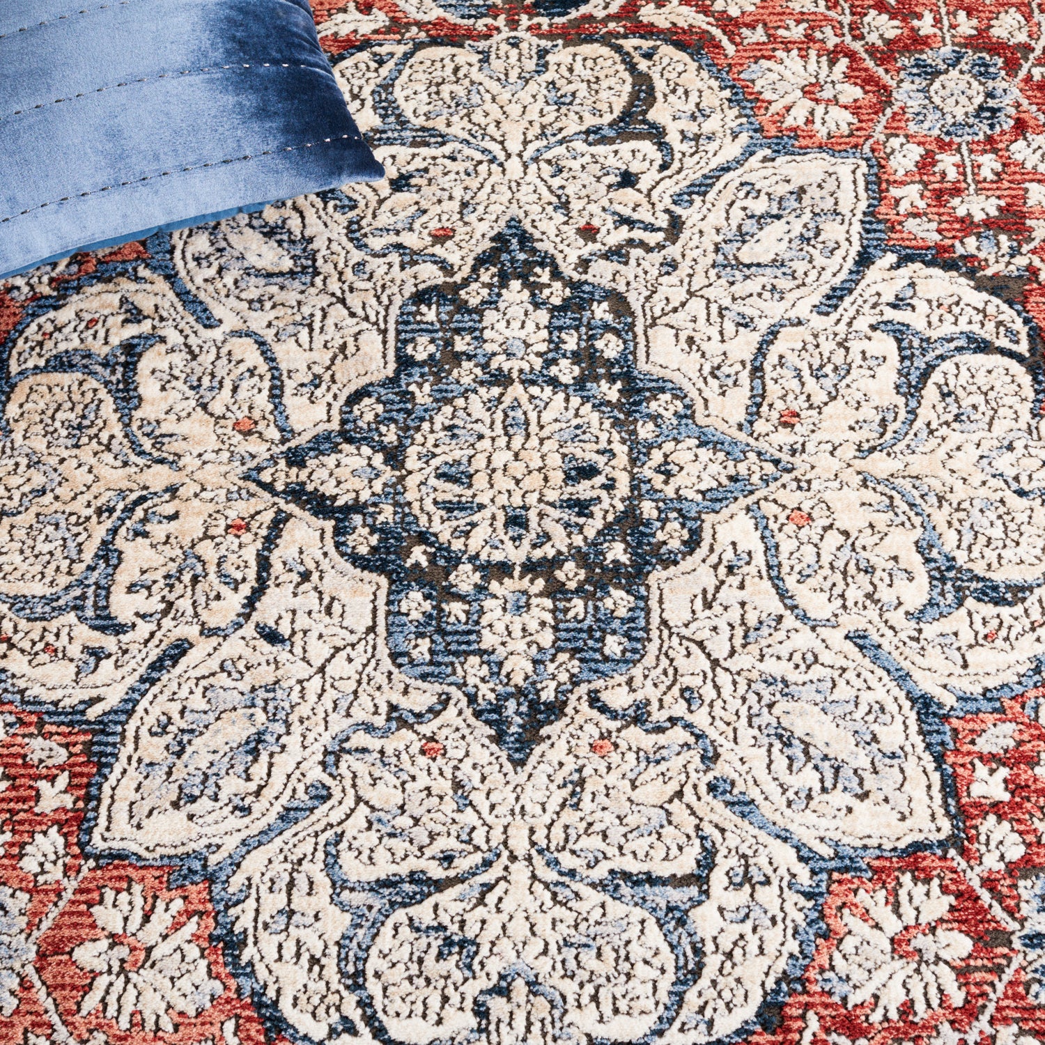 Safavieh Rosewood Row104A Ivory/Red Rug.