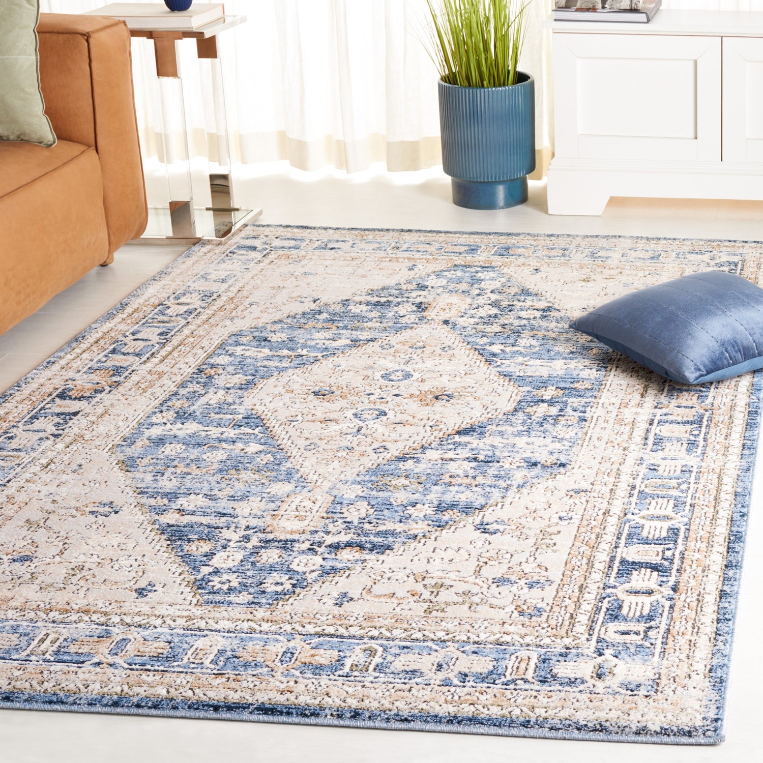 Safavieh Rosewood Row108A Ivory/Blue Rug.