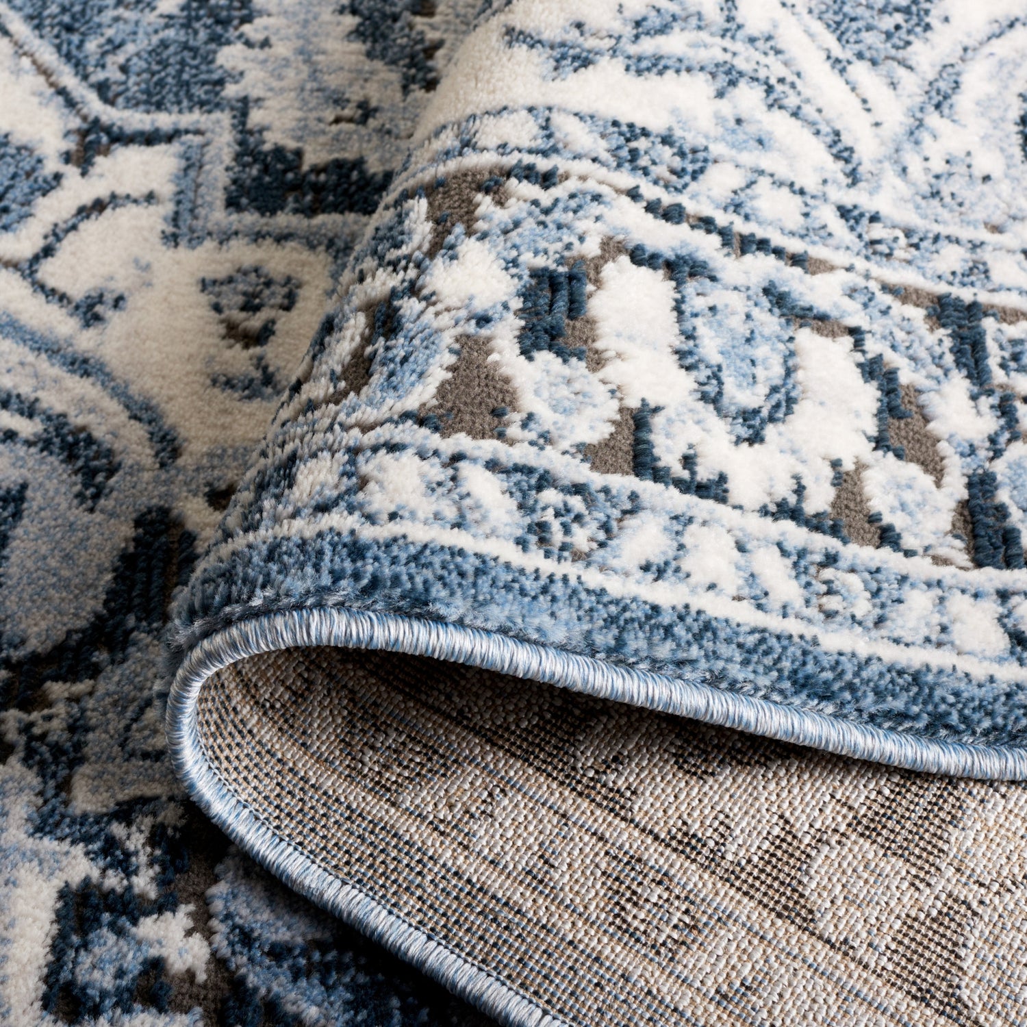 Safavieh Rosewood Row112A Ivory/Blue Rug.