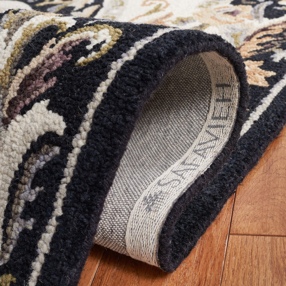 Safavieh Savonnerie Sav301Z Ivory/Black Rug.