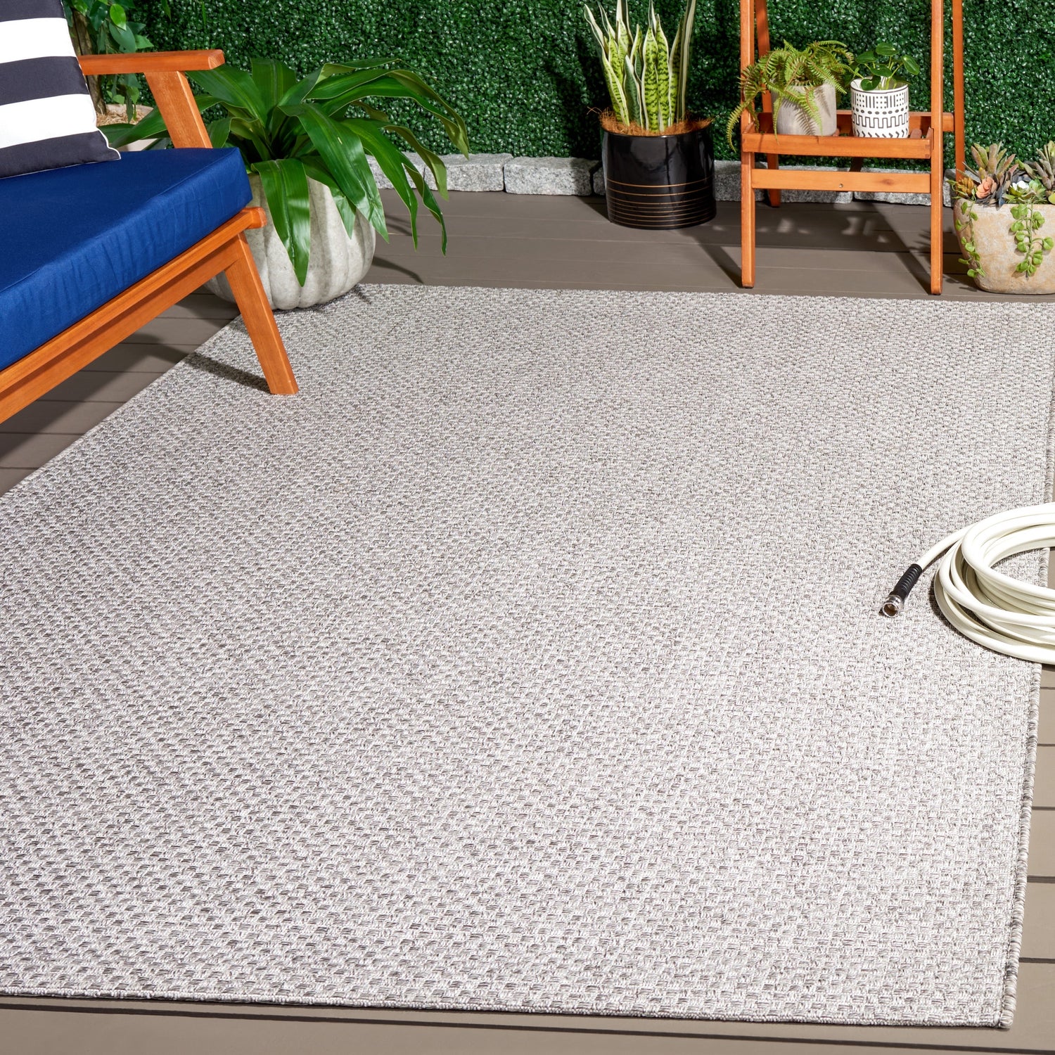 Safavieh Sisal All-Weather Saw640F Light Grey Rug.