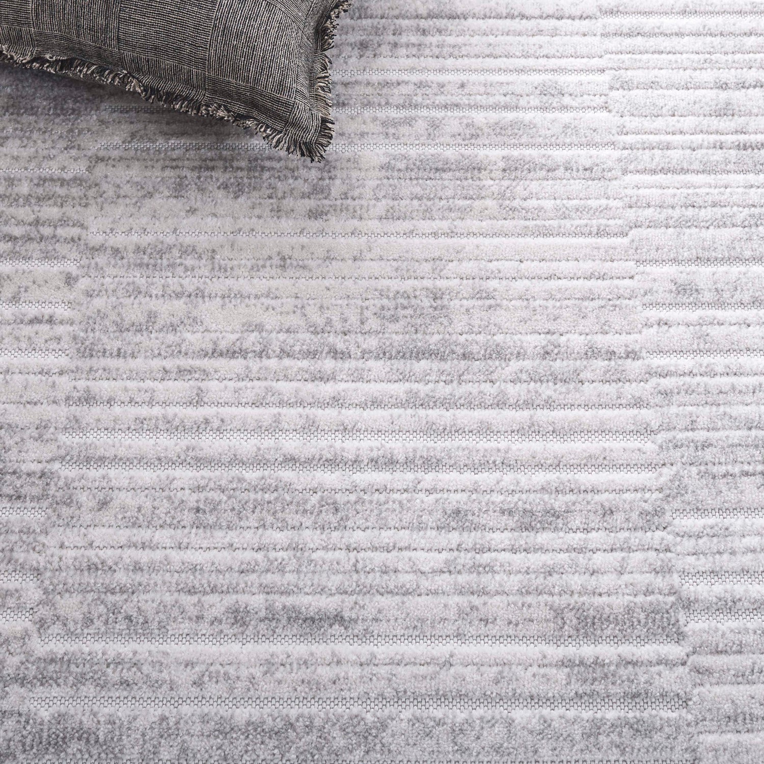 Safavieh Stella Sta101B Ivory/Grey Rug.