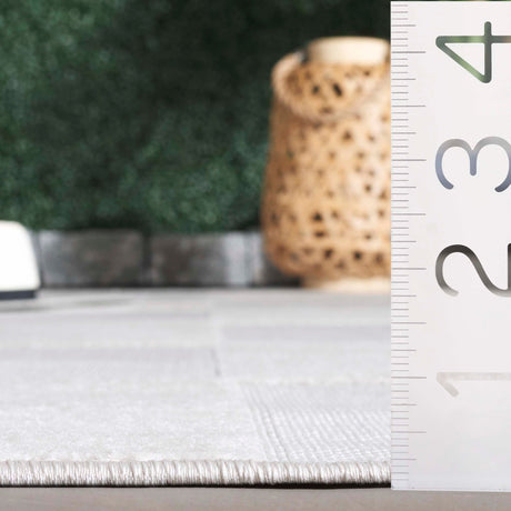 Safavieh Stella Sta102B Ivory Rug.