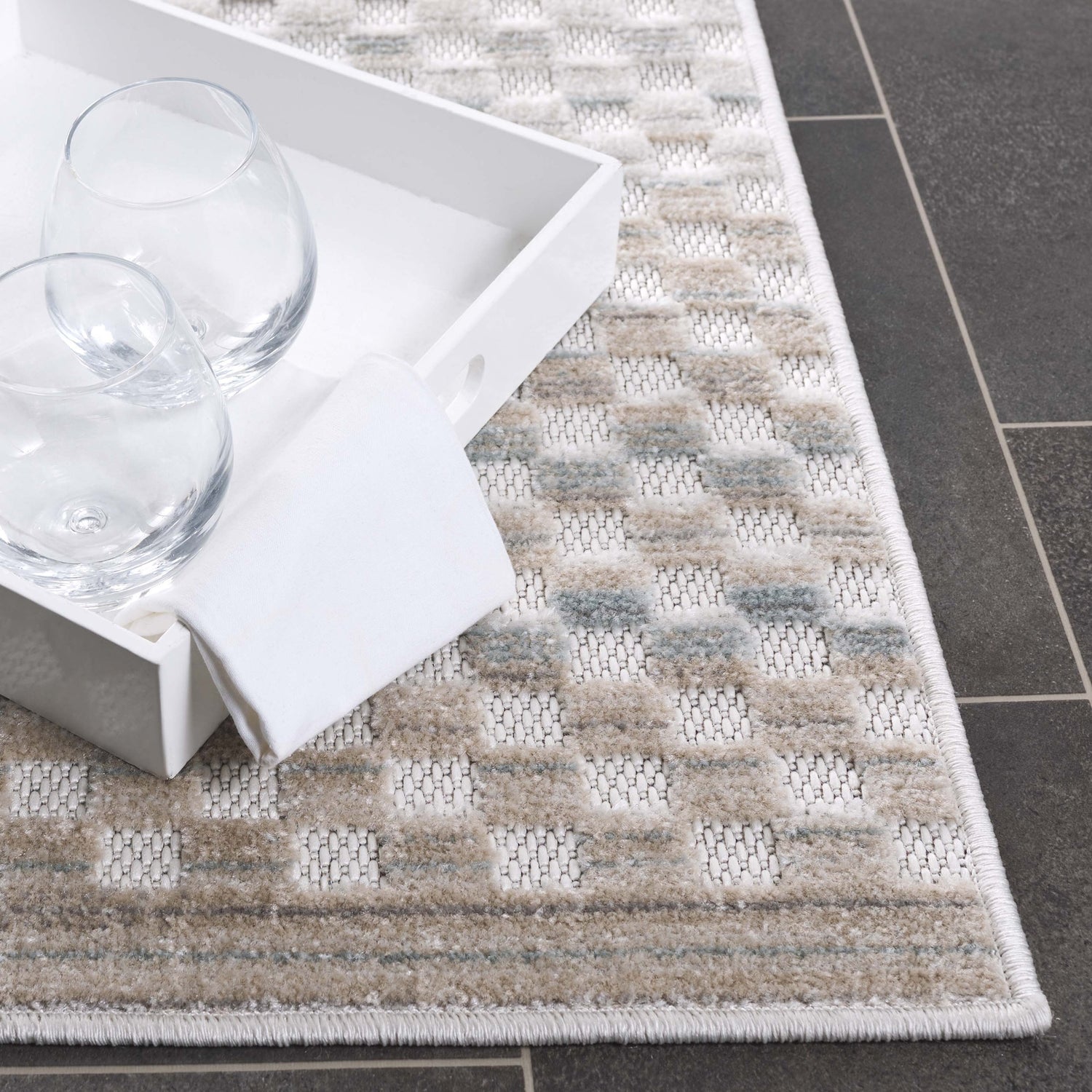 Safavieh Stella Sta109B Beige/Blue Rug.