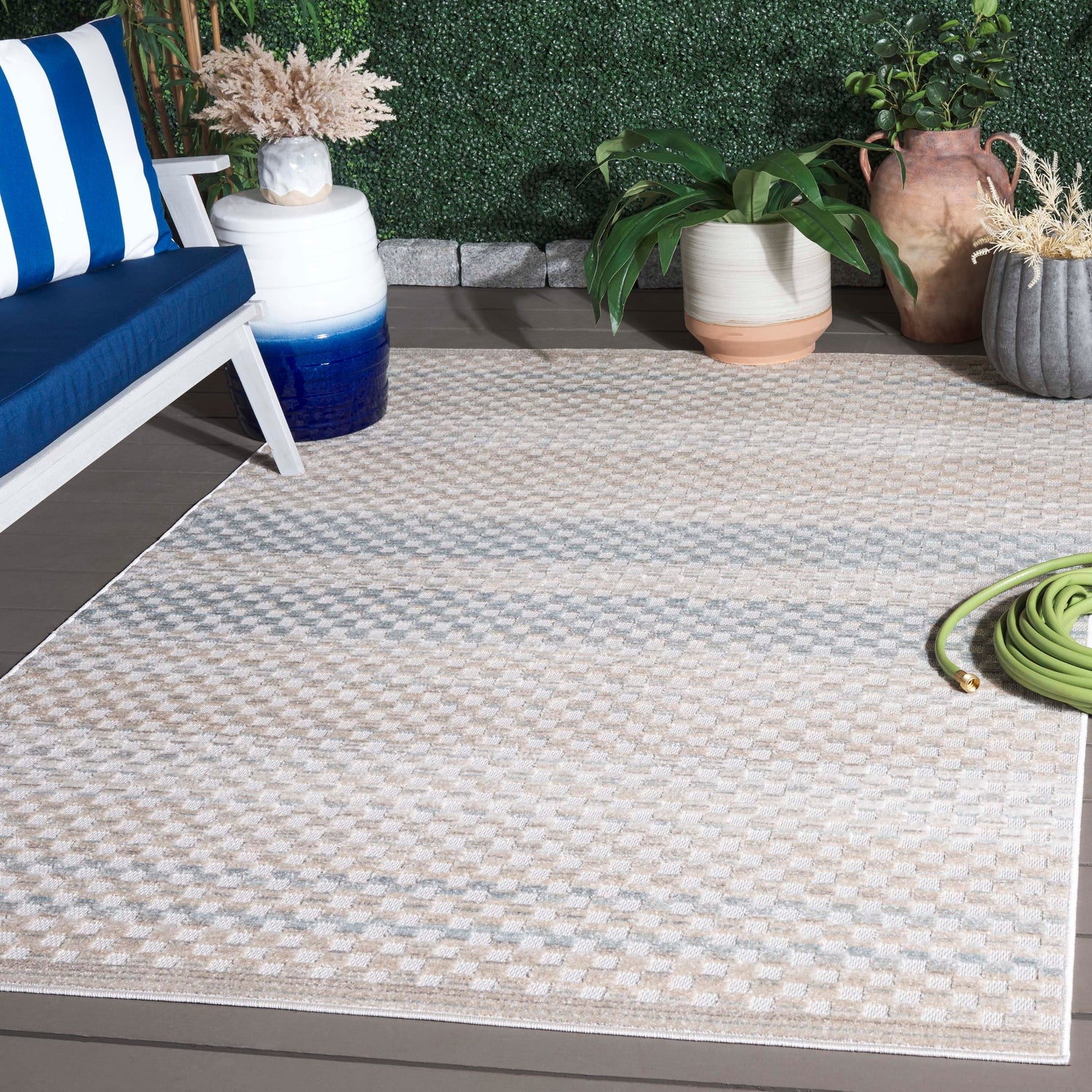 Safavieh Stella Sta109B Beige/Blue Rug.