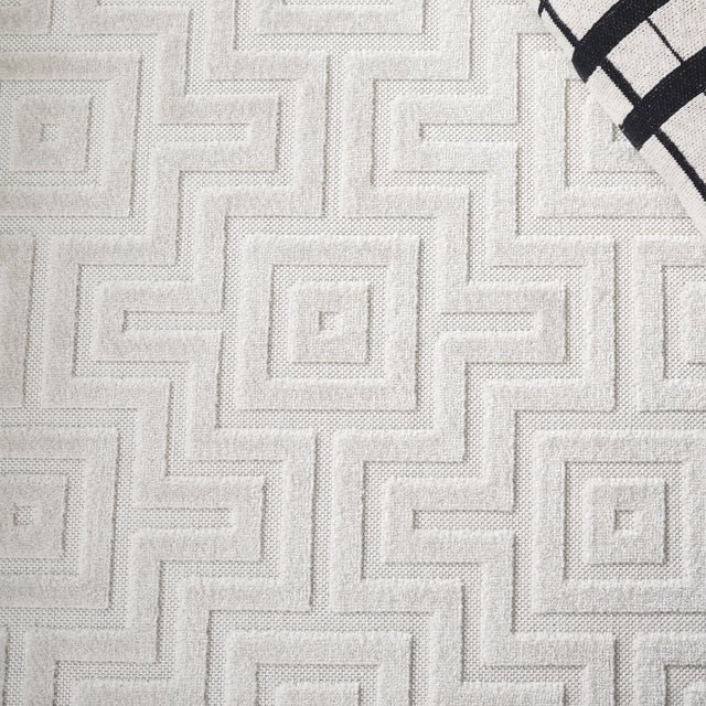 Safavieh Stella Sta138A Ivory Rug.