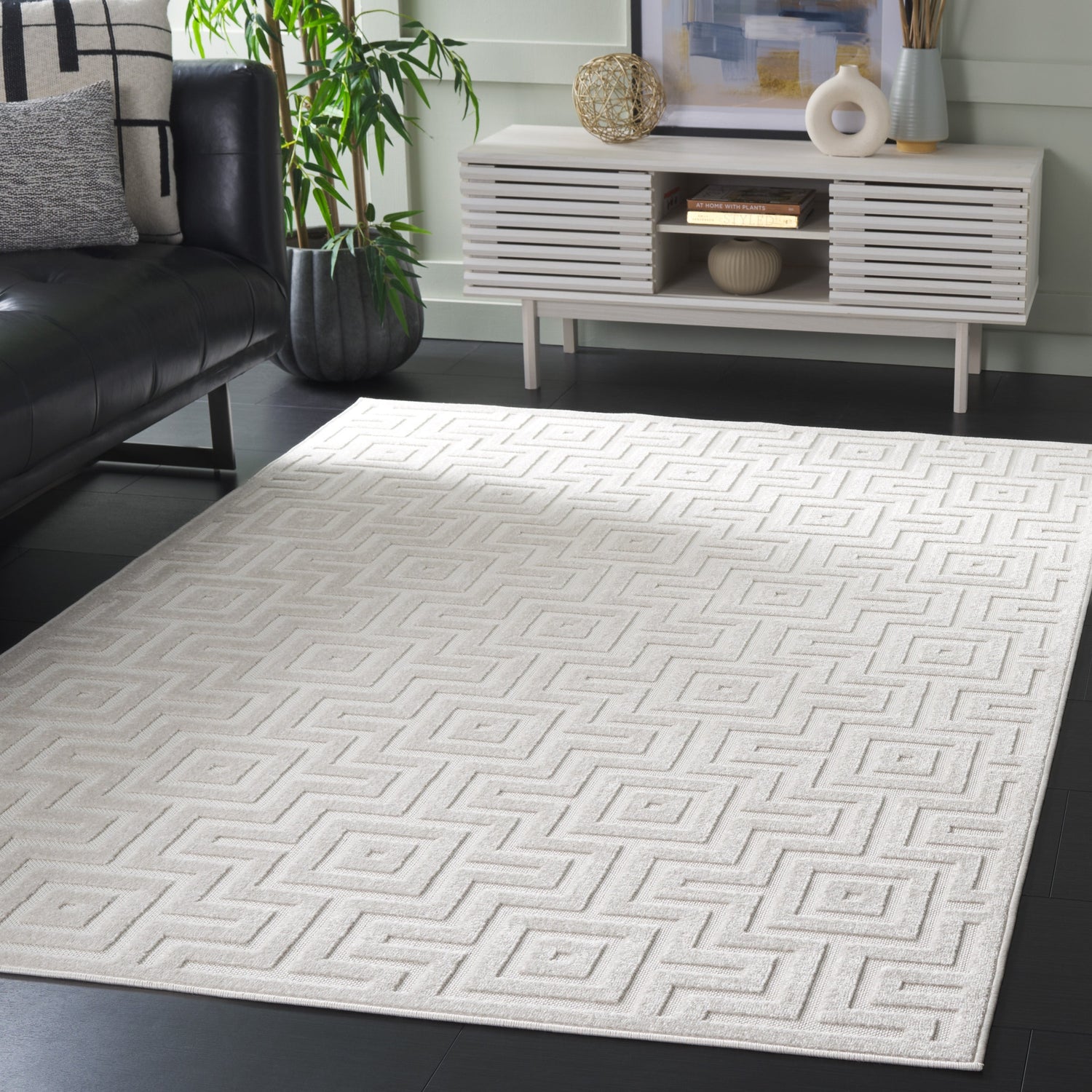 Safavieh Stella Sta138A Ivory Rug.