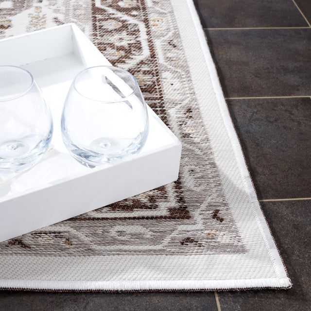 Safavieh Sunrise Sun620F Grey/Beige Black Rug.