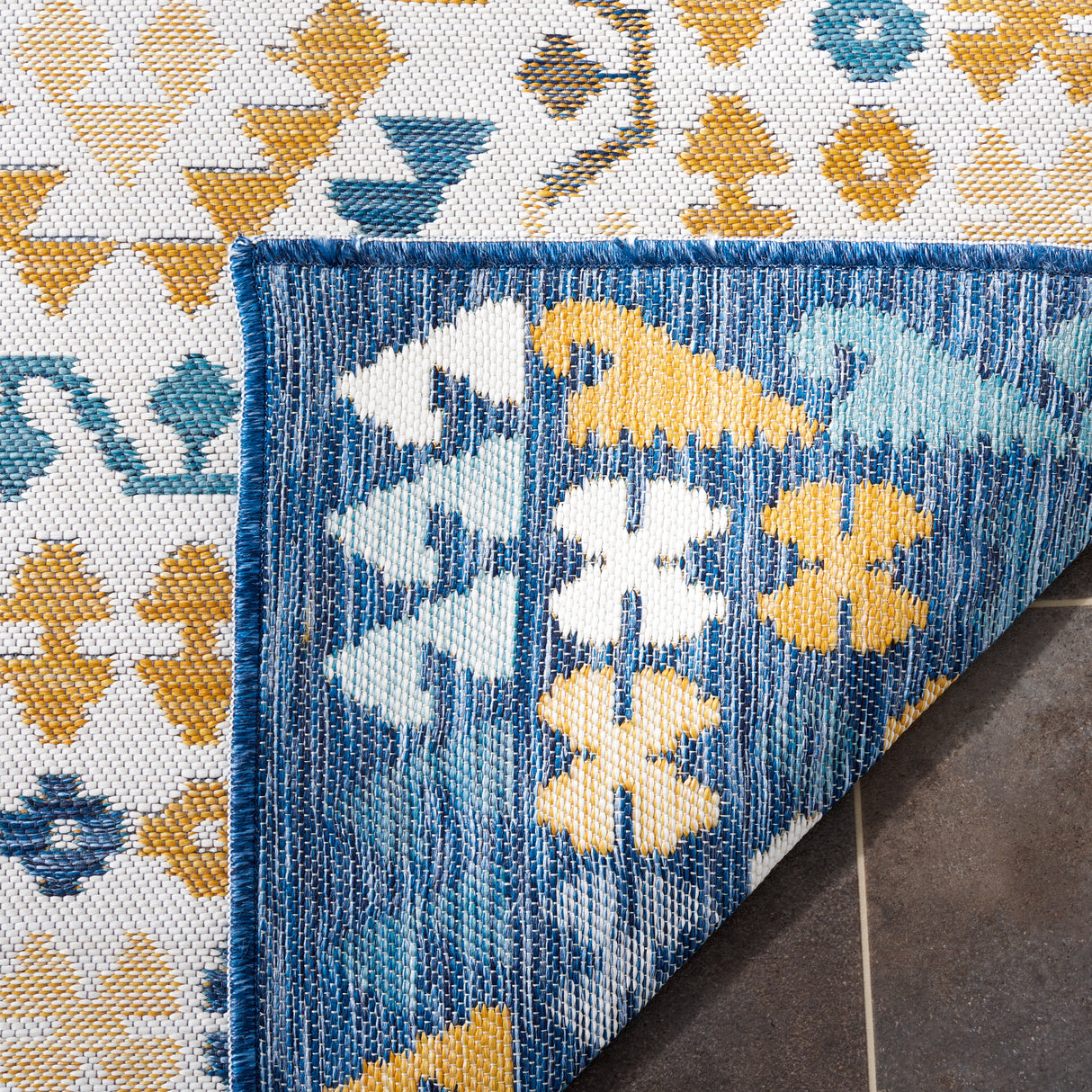 Safavieh Sunrise Sun622A Ivory/Blue Gold Rug.
