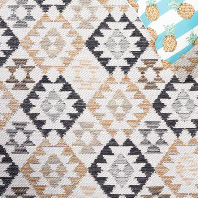 Safavieh Sunrise Sun622B Ivory/Beige Black Rug.