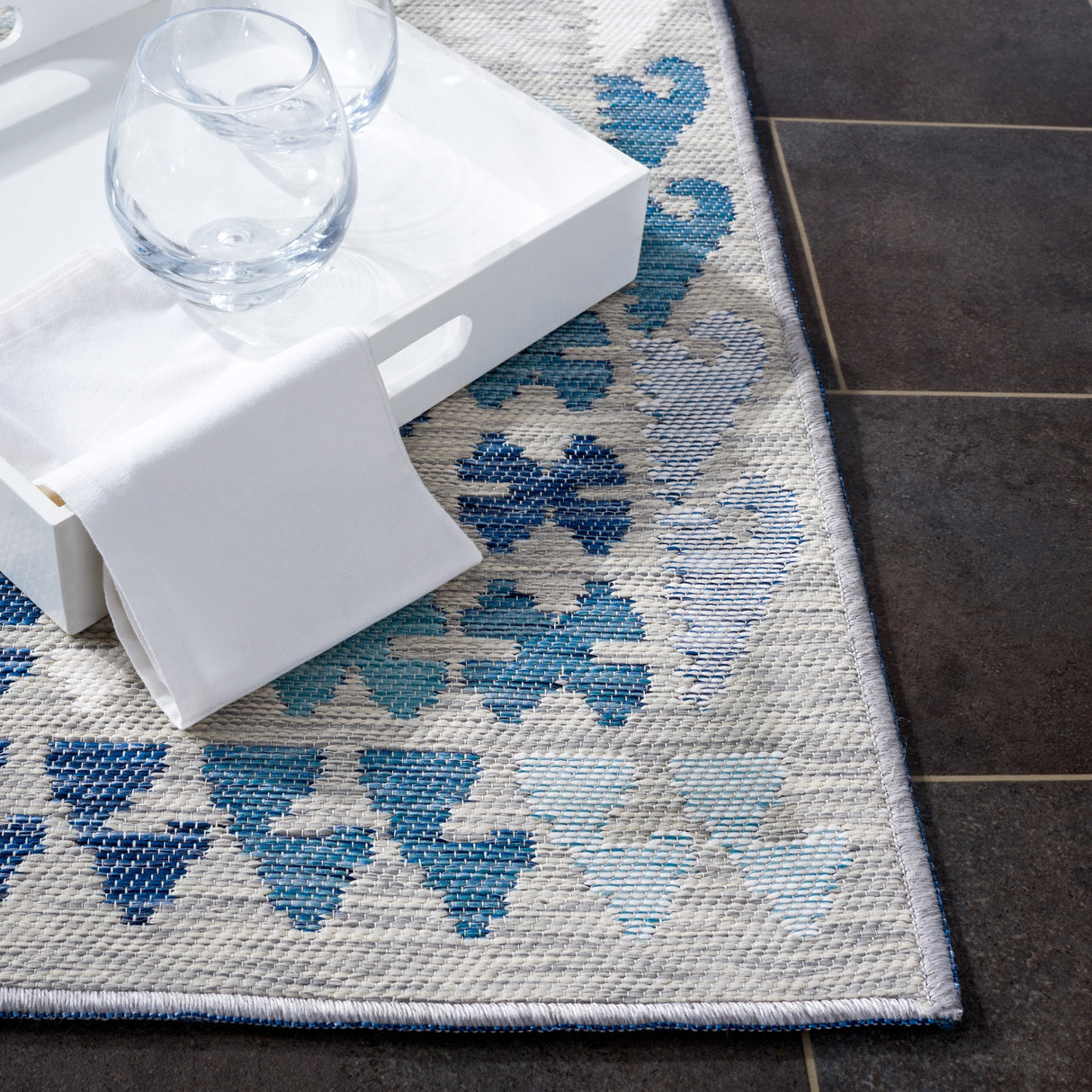Safavieh Sunrise Sun622F Grey/Blue Ivory Rug.