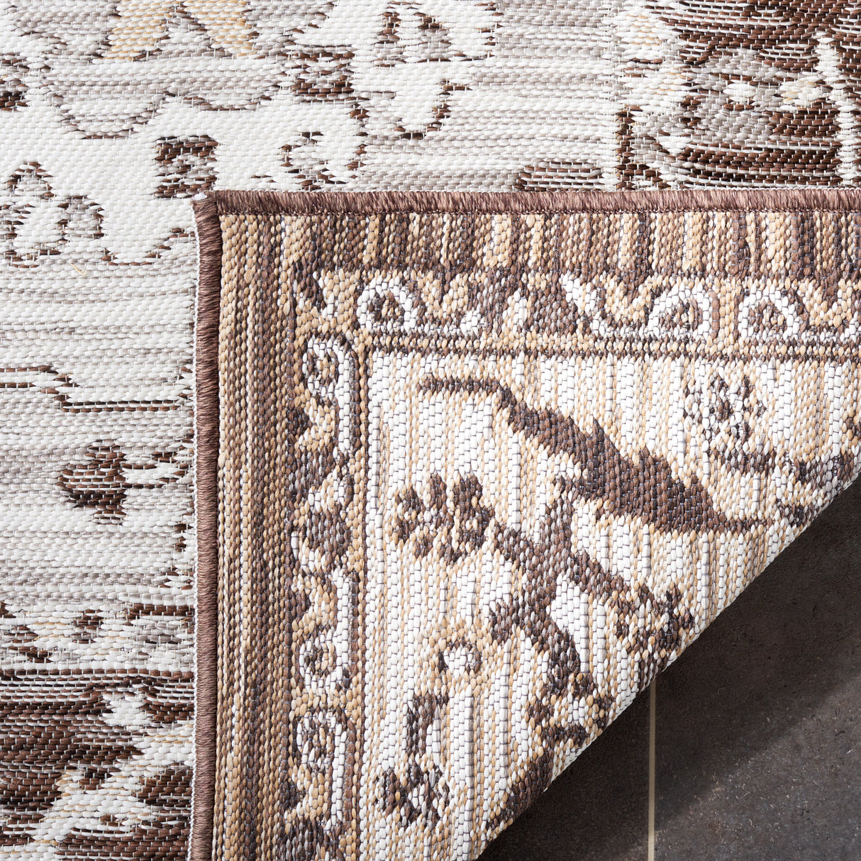 Safavieh Sunrise Sun624F Grey/Beige Black Rug.