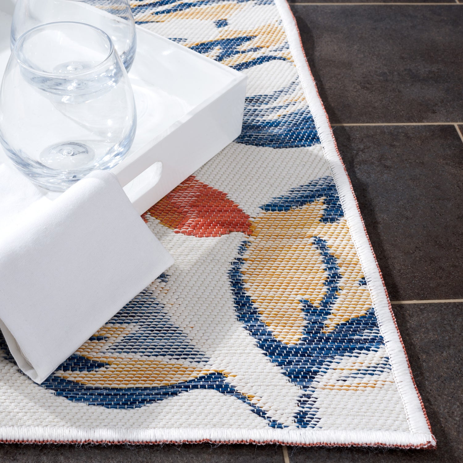 Safavieh Sunrise Sun671C Ivory/Rust Blue Rug.