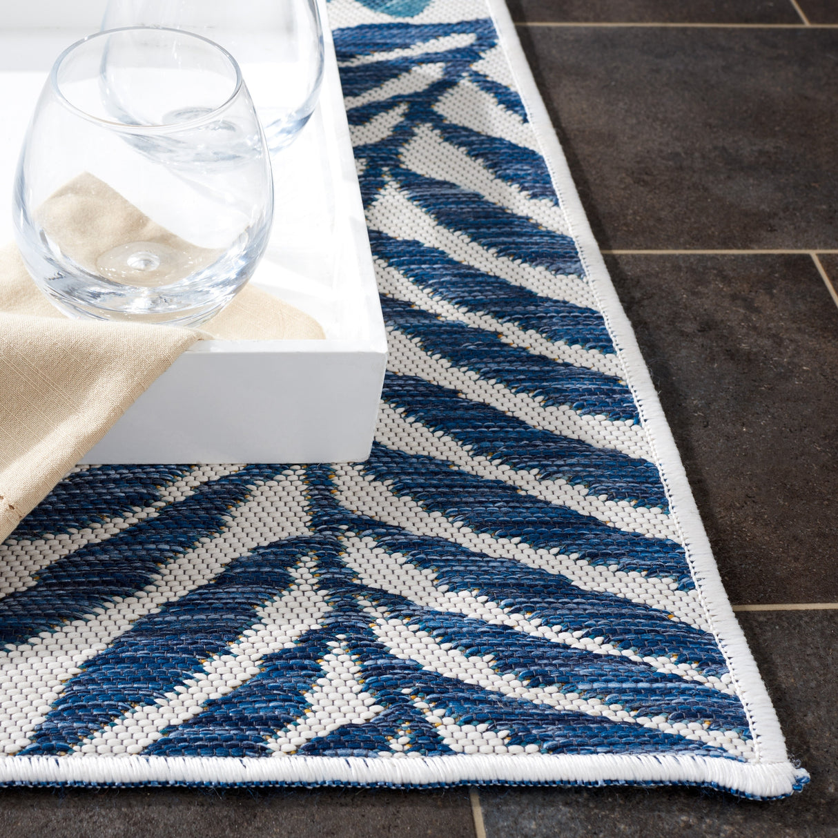 Safavieh Sunrise Sun675A Ivory/Blue Gold Rug.