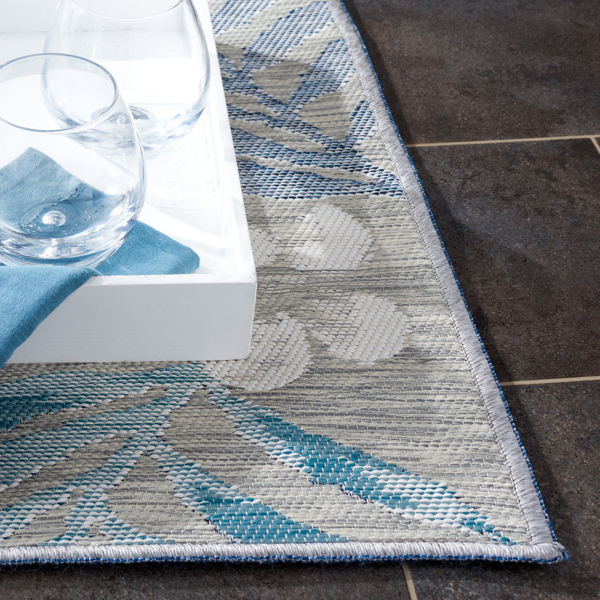 Safavieh Sunrise Sun675F Grey/Blue Ivory Rug.