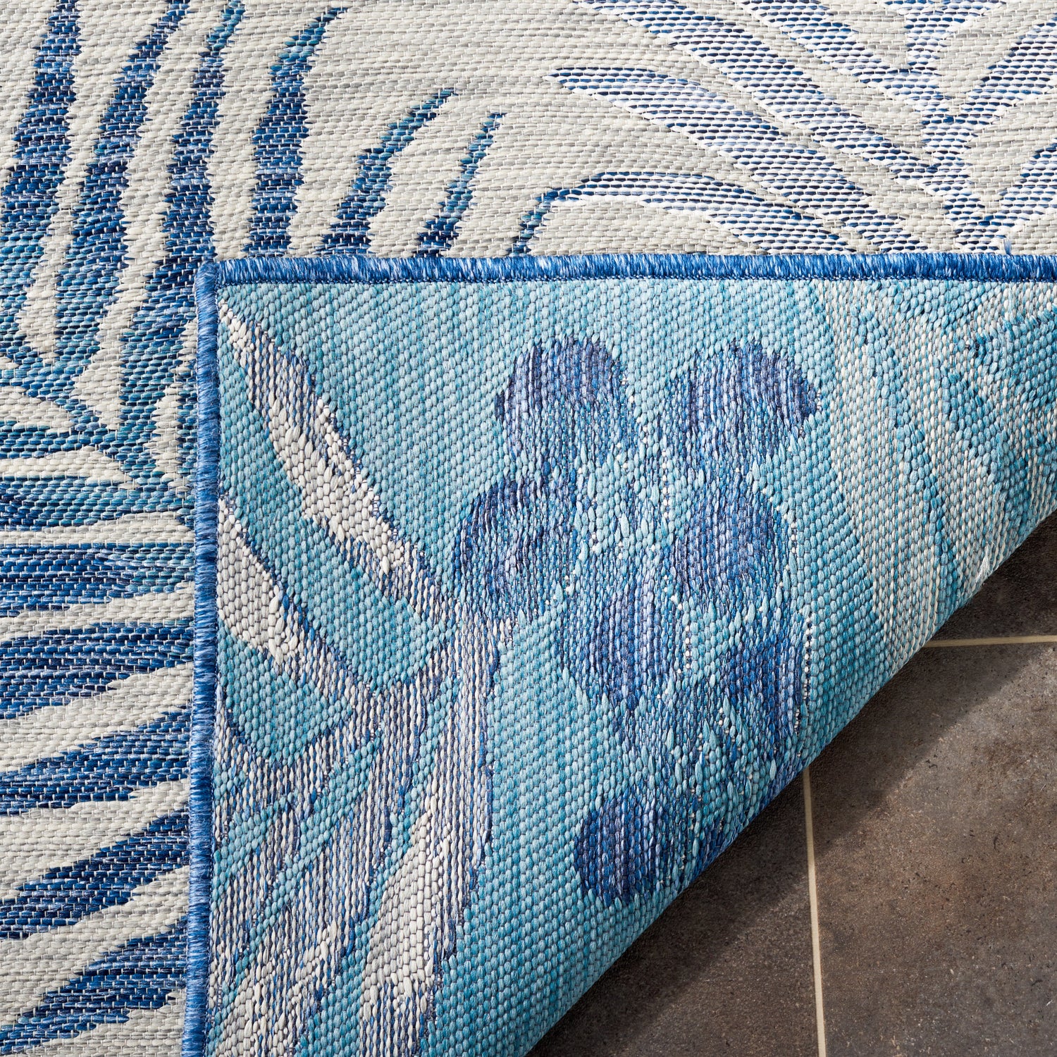 Safavieh Sunrise Sun675F Grey/Blue Ivory Rug.