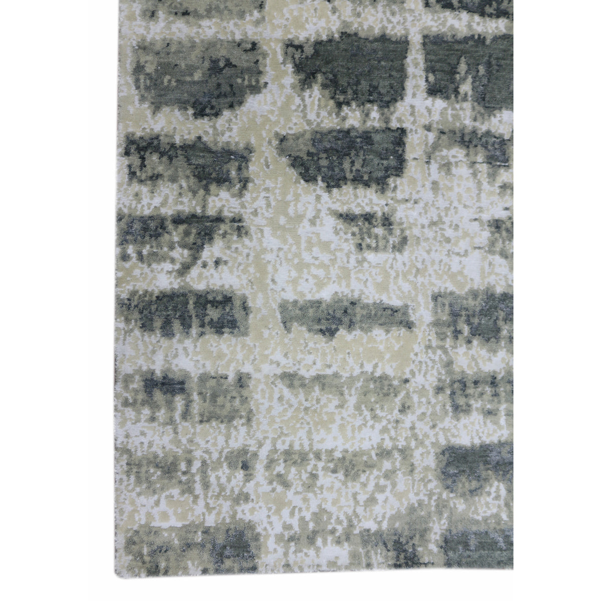 Amer Synergy SYN-45 Silver Sand area rug - corner view