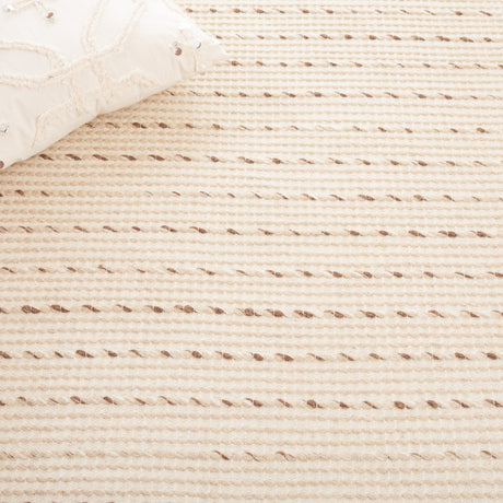 Safavieh Vermont Vrm904A Ivory/Beige Rug.
