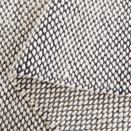 Safavieh Vermont Vrm907N Navy/Ivory Rug.