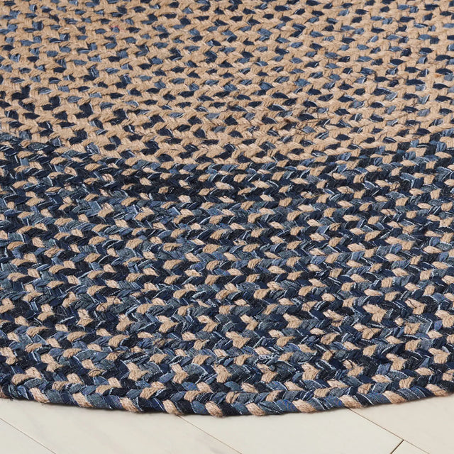 Safavieh Braided 800 5'-0" x 5'-0" Rug in Natural / Blue