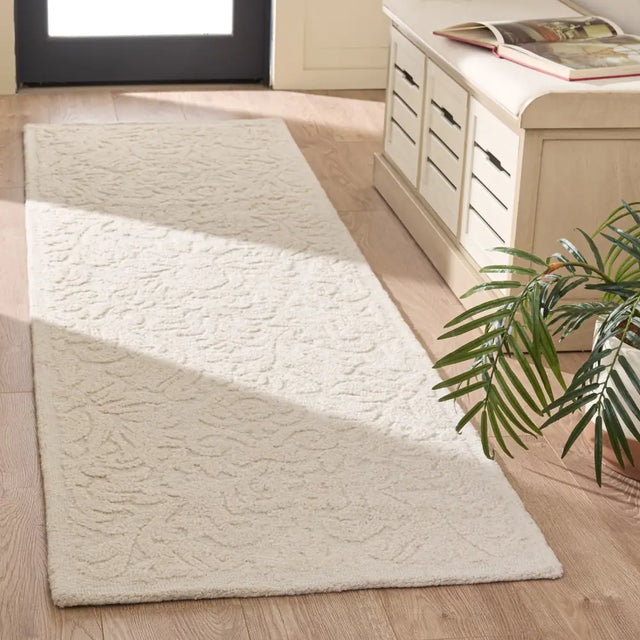Safavieh Blossom 2'-3" x 8'-0" Rug in Ivory