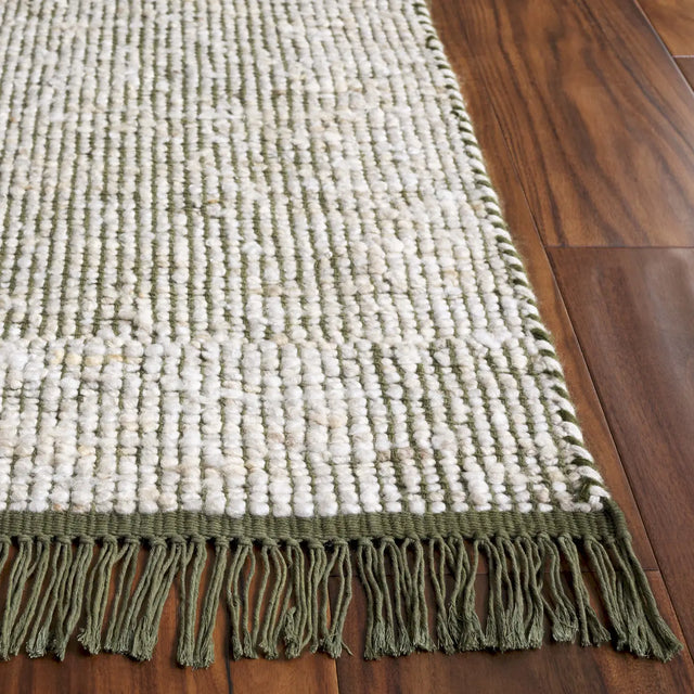 Safavieh Natura 5'-0" x 8'-0" Rug in Green / Ivory