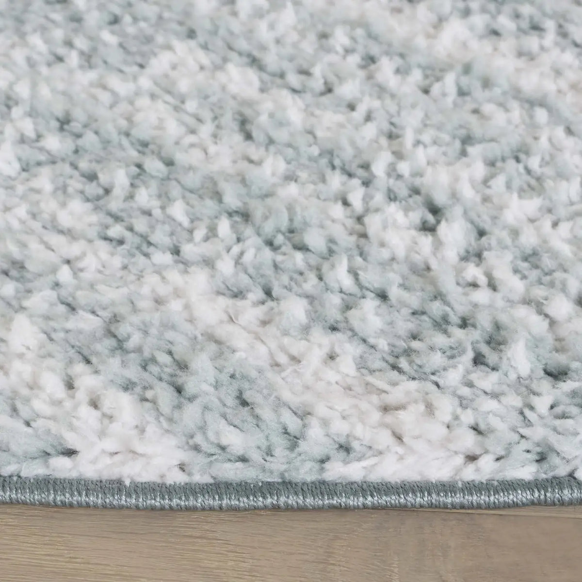 Safavieh Rumi Shag 6'-7" x 6'-7" Rug in Aqua / Ivory