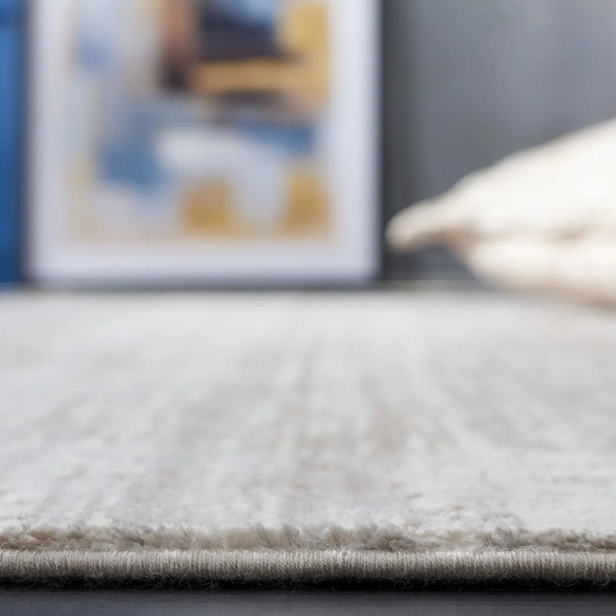 Safavieh Platinum 4'-0" x 6'-0" Rug in Grey / Beige