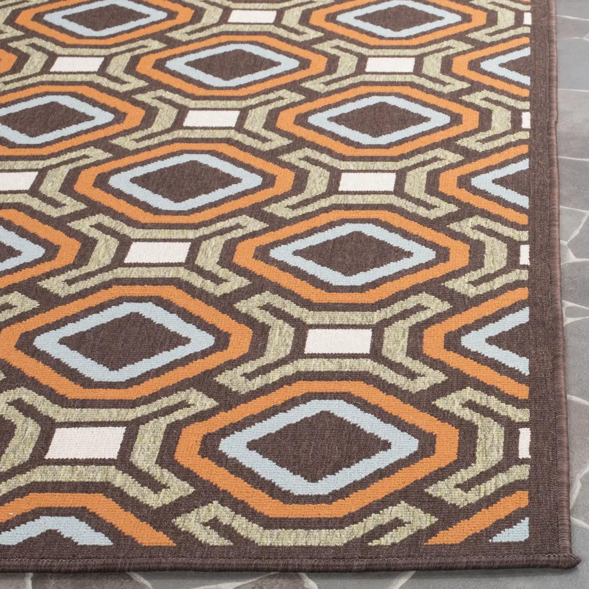 Safavieh Veranda 5'-3" x 7'-7" Rug in Chocolate / Terracotta