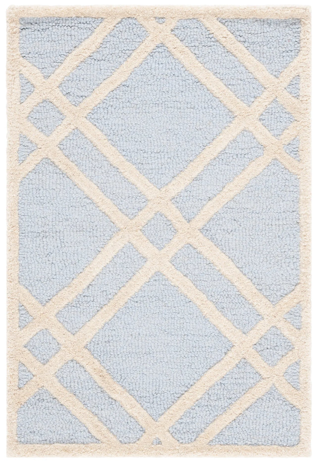 Safavieh Cambridge 2'-0" x 3'-0" Rug in Light Blue / Ivory