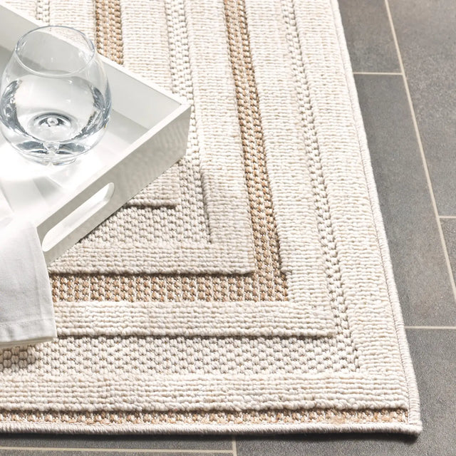 Safavieh Global 4'-0" x 6'-0" Rug in Light Beige / Beige