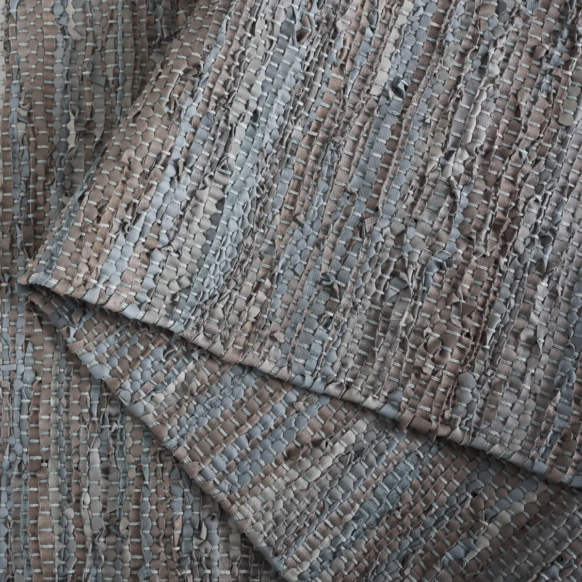 Safavieh Vintage Leather 4'-0" x 6'-0" Rug in Grey