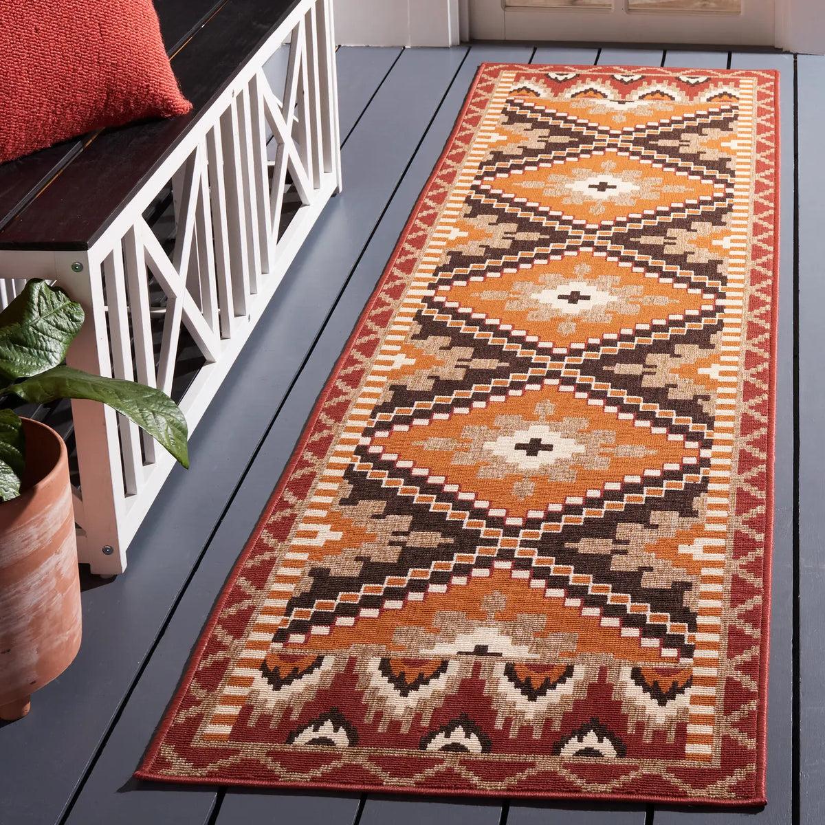 Safavieh Veranda 2'-3" x 10'-0" Rug in Rust / Red