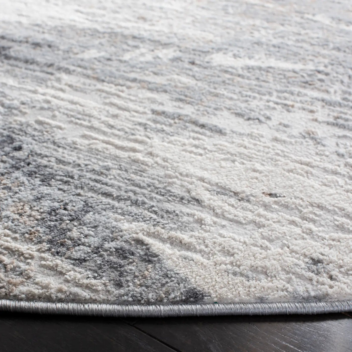 Safavieh Amelia 6'-7" x 6'-7" Rug in Ivory / Gold