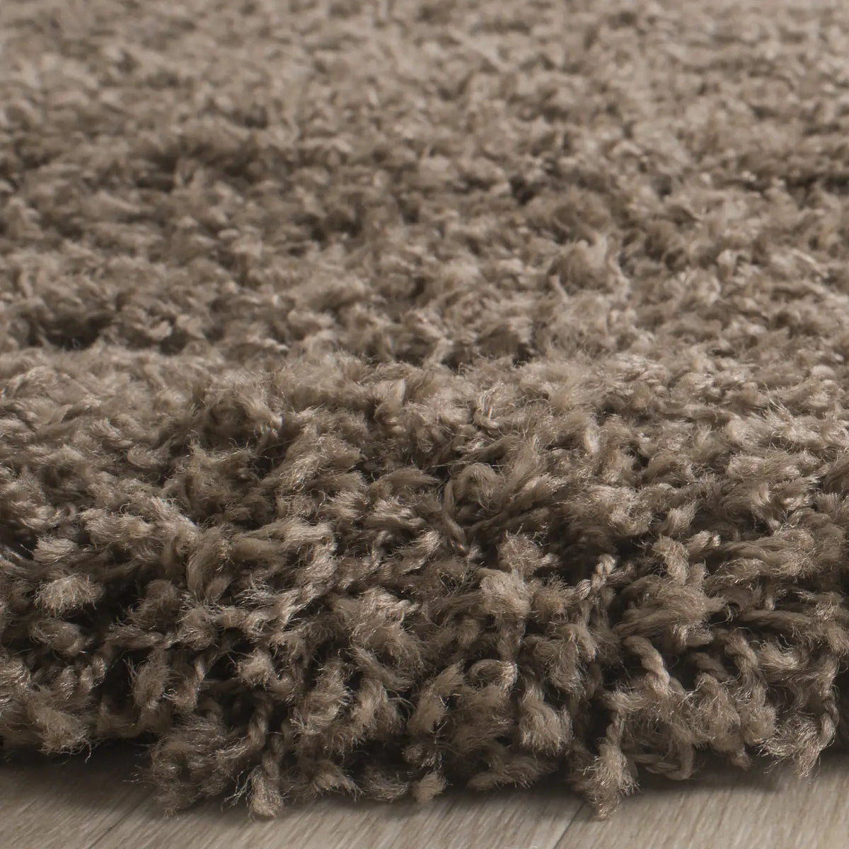 Safavieh Sgl-Laguna Shag 2'-3" x 8'-0" Rug in Taupe