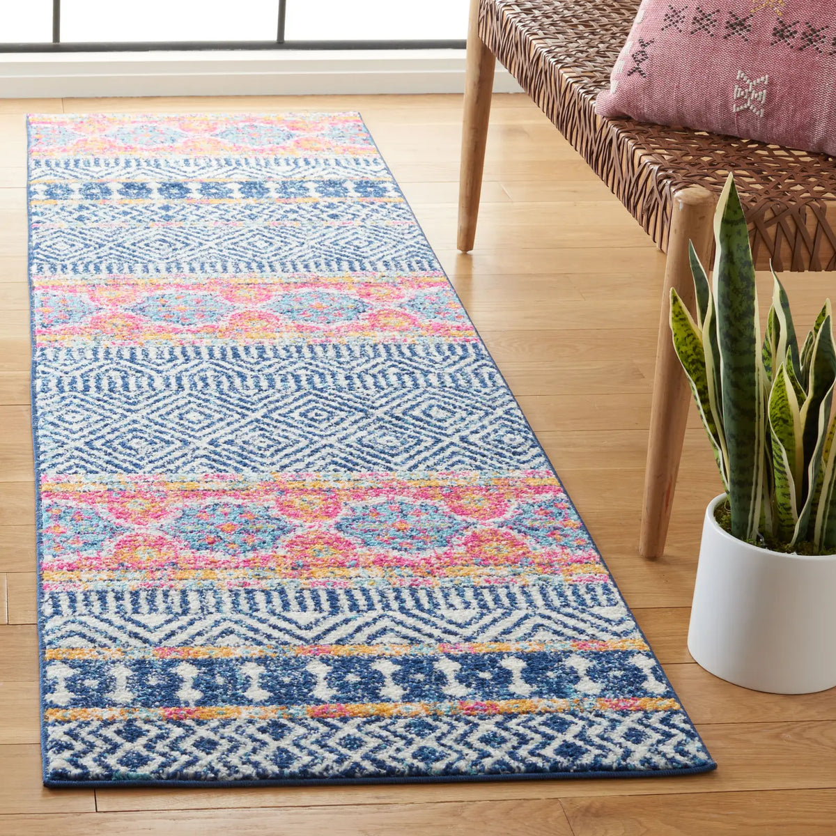 Safavieh Madison 2'-3" x 8'-0" Rug in Navy / Ivory