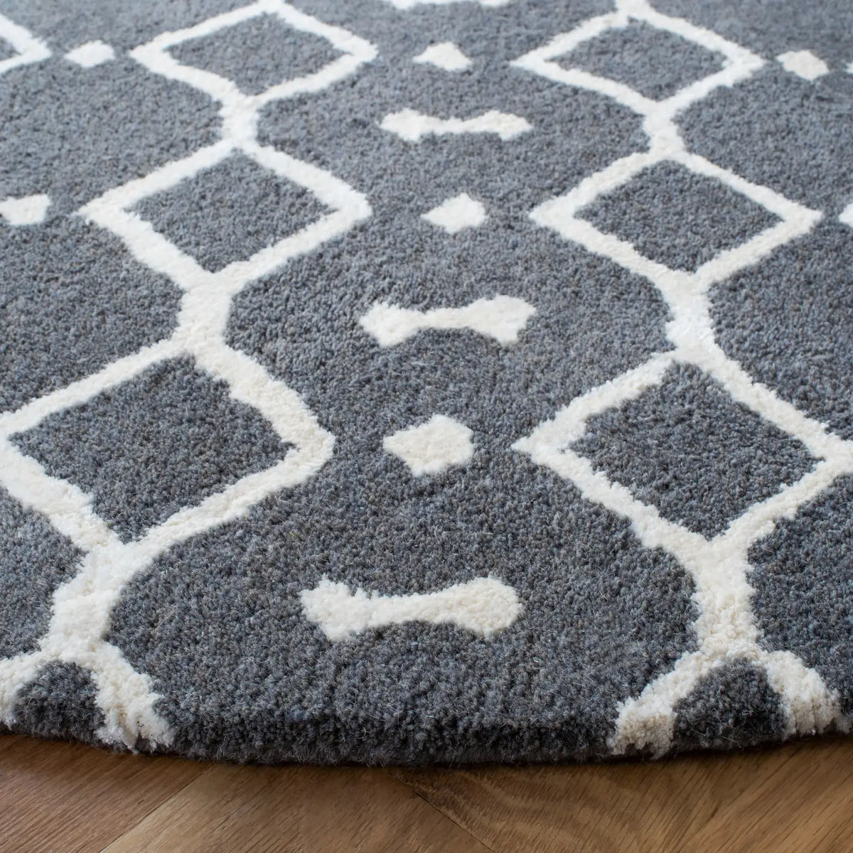 Safavieh Himalaya 6'-0" x 6'-0" Rug in Grey / Ivory