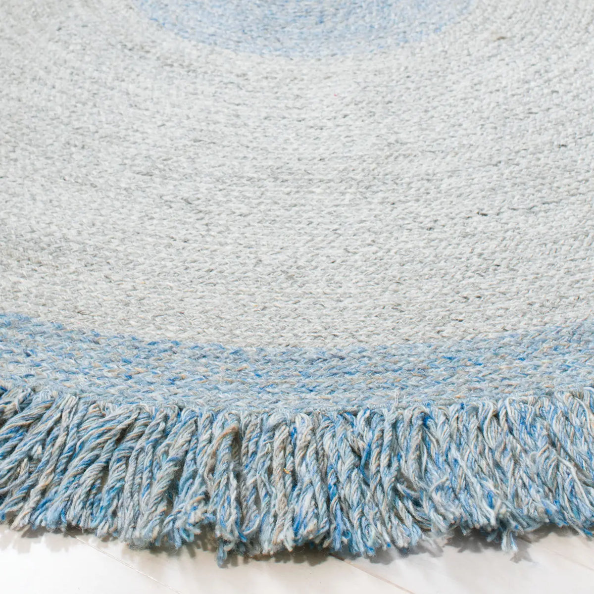 Safavieh Cape Cod 5'-0" x 5'-0" Rug in Blue / Grey